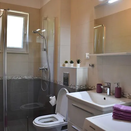 Vapor - Two Bedroom With Balcony Apartment